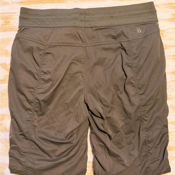 The North Face 
Aphrodite 2.0 Pants - Women's size Large Taupe Green - Picture 7 of 9